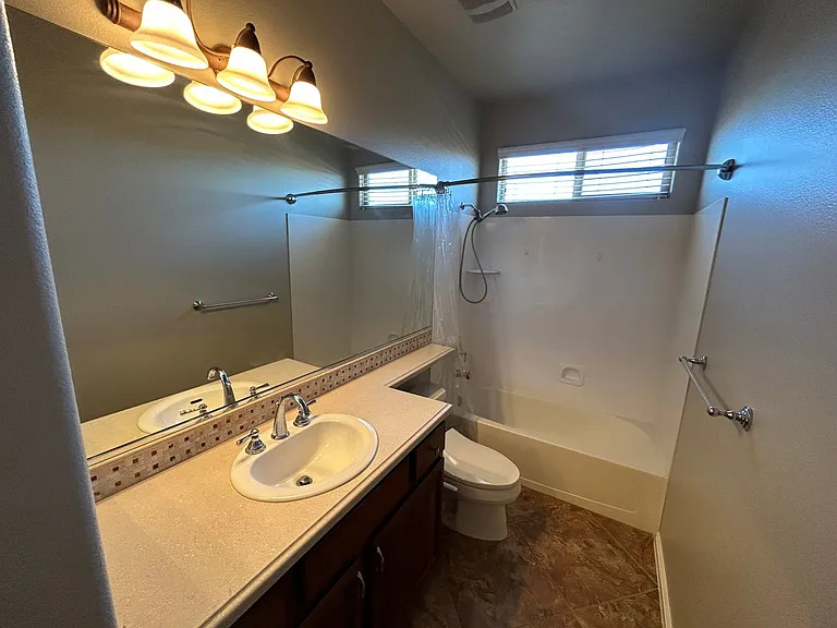 2094 N Red Mountain Rd — Photo 15