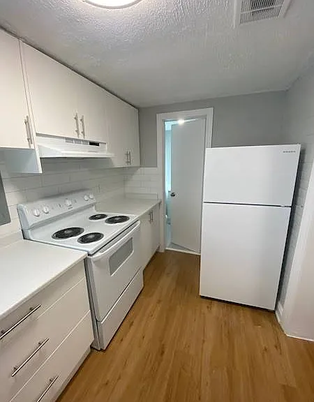 1126 King St E #C — Photo 4