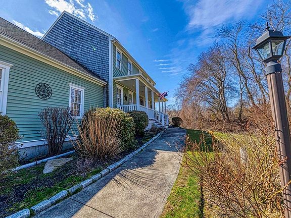 3rd image of 12 Old Pasture Ln
