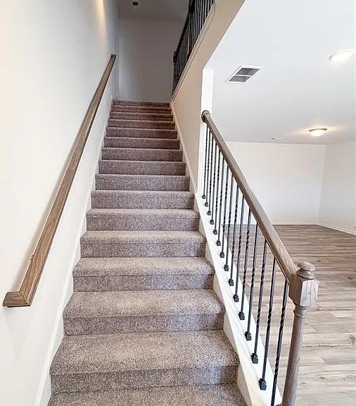 1015 Stiles Ct — Photo 6
