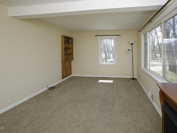 4th image of 7412 Gregg Ct