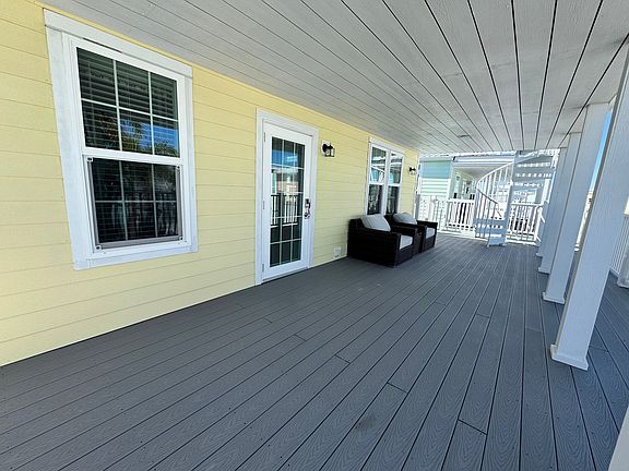 4th image of 417 E Intercoastal Dr #417