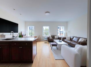 152 9th Ave APT 2, New York, NY 10011