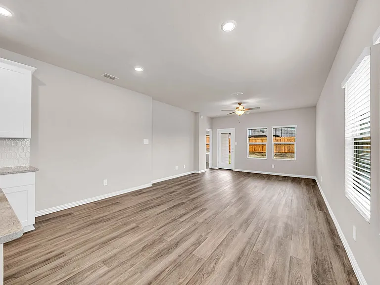 417 Martell Rd — Photo 12