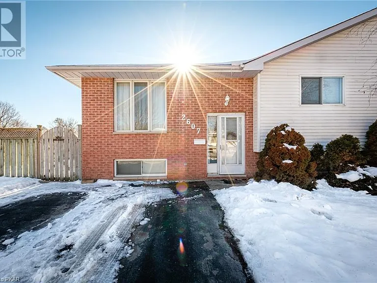 2607 Foxmeadow Rd #A — Photo 2