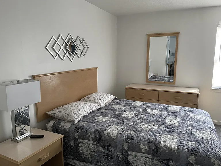 Fielding Court Apartments — Photo 10