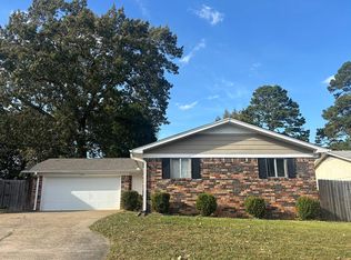 1220 Twin Lakes Dr, Little Rock, AR 72205