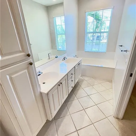 5669 Cove Cir — Photo 15