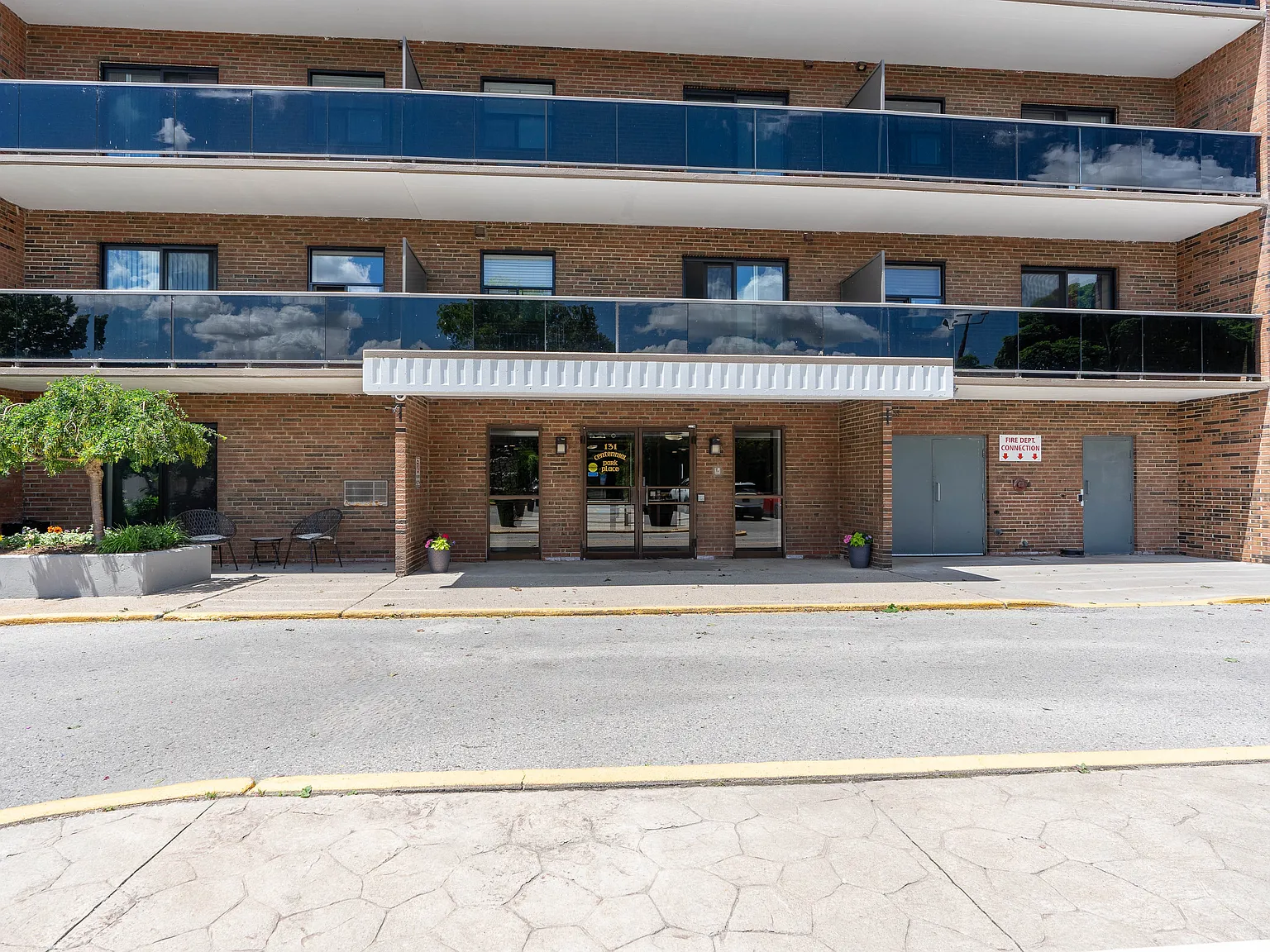Centennial Park Place Apartments — Photo 3