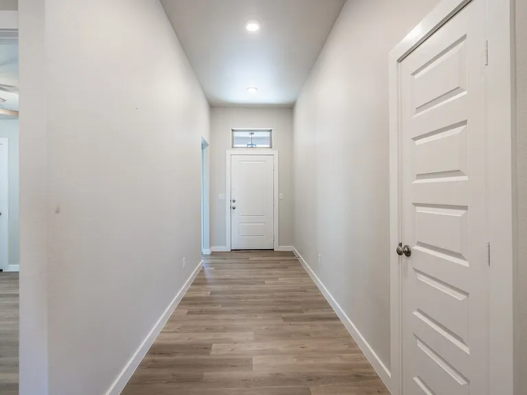 5905 Settler Ave — Photo 7