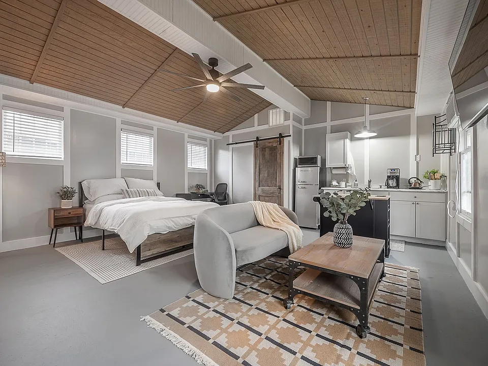 213 W Frierson Studio