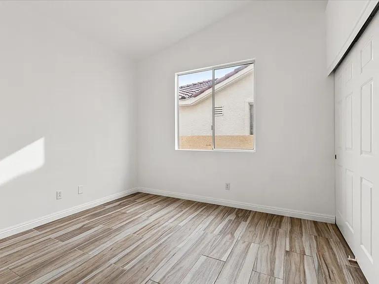 9705 Park Brook Ave — Photo 16
