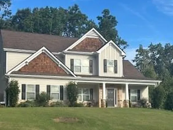 3613 Phoenix Cove Dr, Gainesville, GA 30506