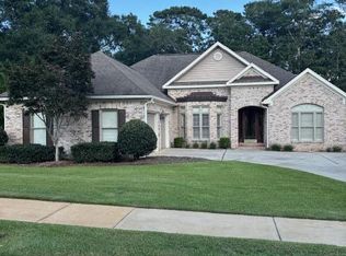 211 Wicklow Dr, Dothan, AL 36303