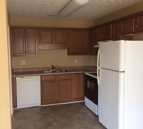 3rd image of 151 Darby Woods Ct