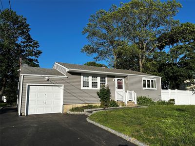 889 Lafayette Avenue, Bohemia, NY, 11716