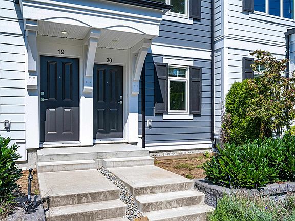 2nd image of 2070 Oak Meadows Dr #20