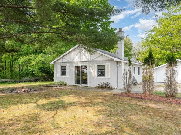 420 S Lake Dr, Cadillac, MI 49601