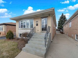 7130 W Schreiber Ave, Chicago, IL