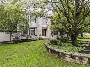 5 Fred Jahn Dr, Freehold, NJ 07728