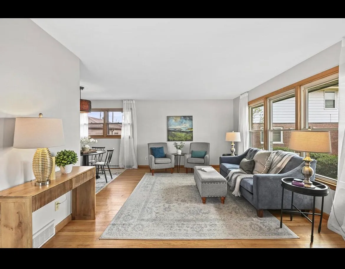 Building Photo - 434 S 76th St