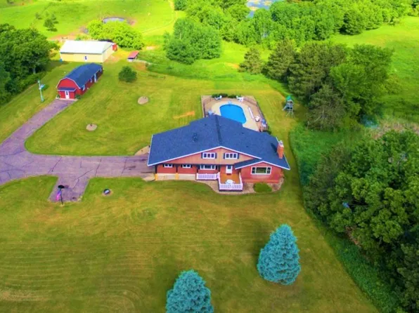 2224 90th St, New Richmond, WI 54017