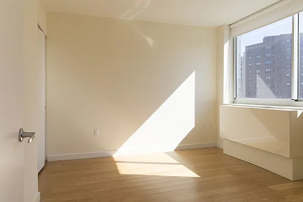 Rented by Kahen Properties | media 49