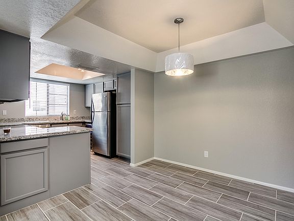 4th image of 1905 E UNIVERSITY Drive #269