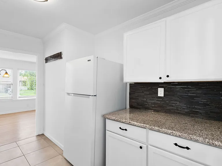 418 McDougal Ave — Photo 13