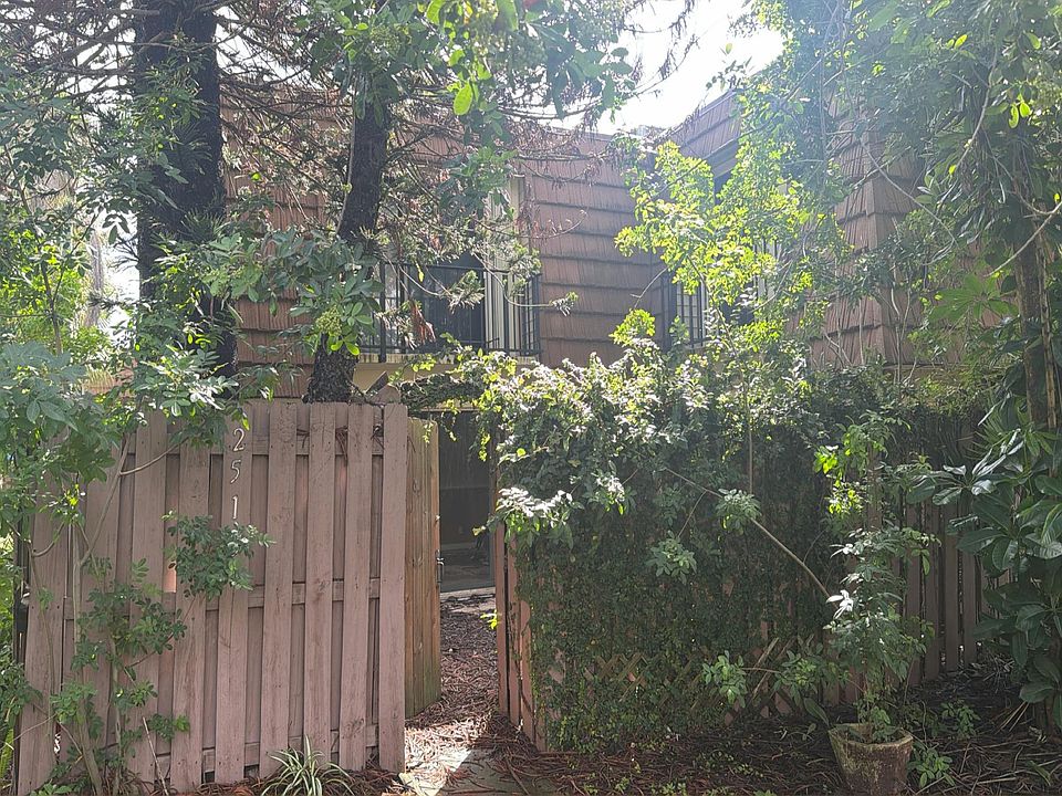 1st image of 2513 Kaileen Cir NE