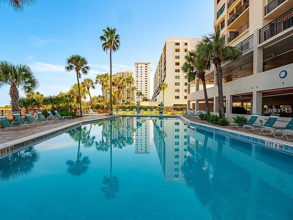 2 bed, 2.0 bath, 1094 sqft, $4,000 — Photo 3