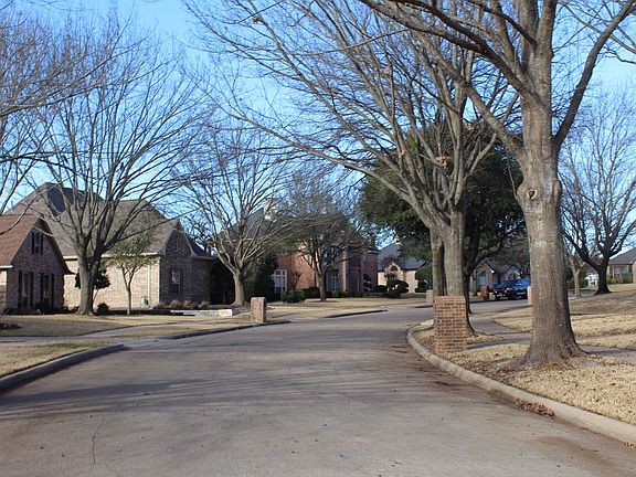 5th image of 2341 Fairway Cir