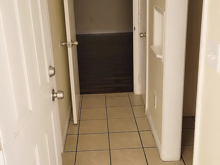 7858 Seville Ave — Photo 19