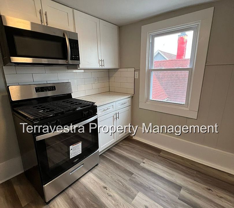 1st image of 118 N 2nd St APT 3A