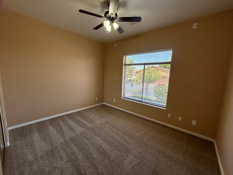 2041 E Fawn Dr — Photo 45
