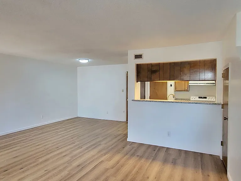 3532C Adenmor Ct — Photo 3
