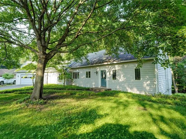 120 Scotch Ln, Rochester, NY 14617