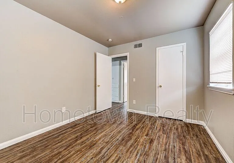 1308 McDonald Dr — Photo 24