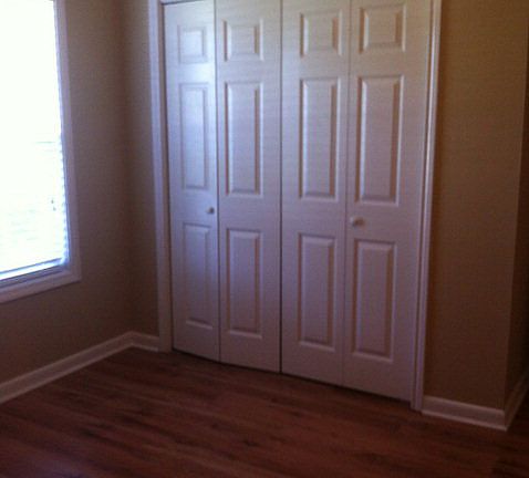 5th image of 104 Holly Dr