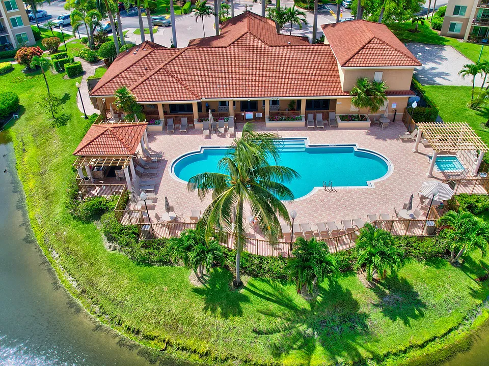 116 Villa Cir #116