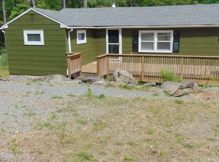 115 Old Hay Rd, Tafton, PA 18464