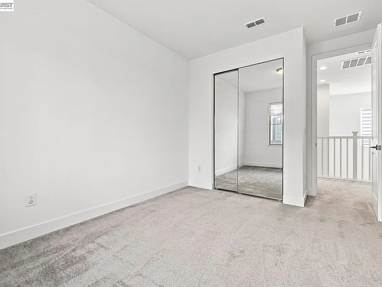 33 W Roccolino Ln — Photo 35