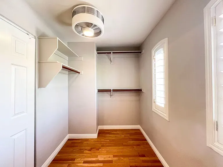 538 Los Hermanos St — Photo 22