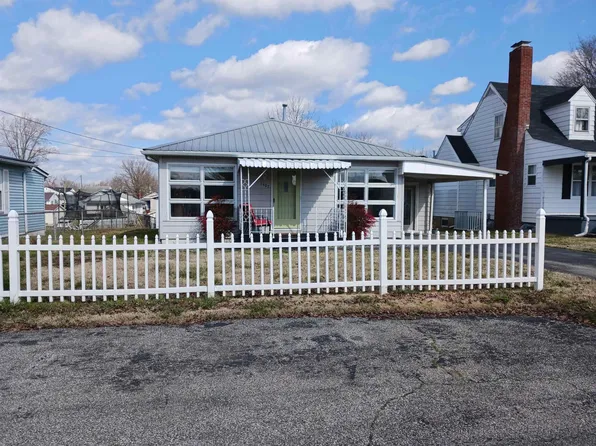 1407 W Collins St, Flatwoods, KY 41139