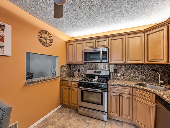 3rd image of 197 Robertson Way Lincoln Park #1
