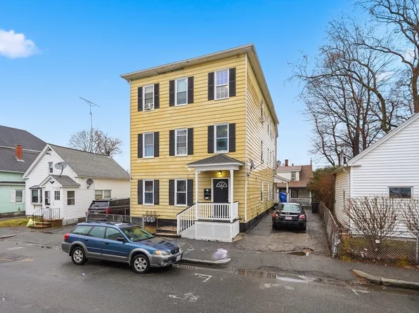 14 1/2 Hacker St, Worcester, MA 01603