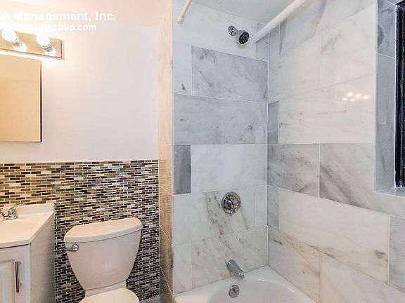 4th image of 94 A Marion St #1