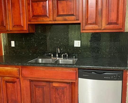 5th image of 1305 N Lassen Ave