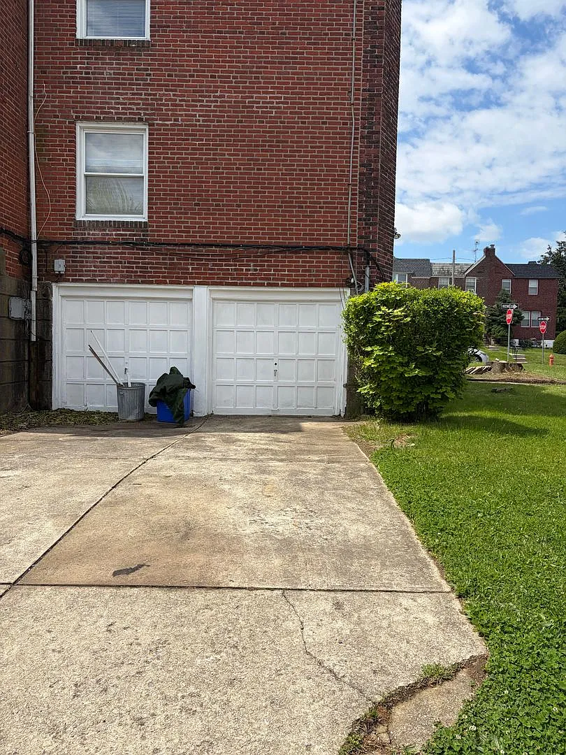 7925 Cedarbrook Avenue — Photo 3