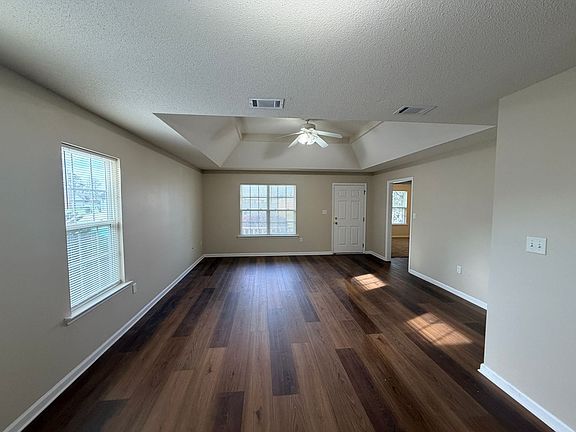 2nd image of 5759 Fontana Rd